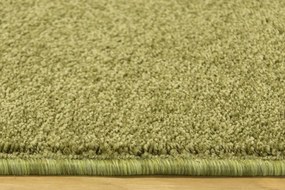 Metrážny koberec Monte-Bianco 46 olivovo zelený