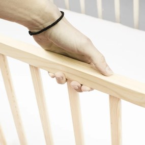 New Baby Detská postieľka Lilly so sťahovacou bočnicou a zásuvkou, prírodná