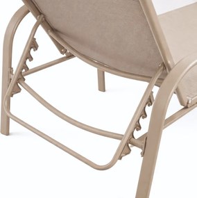 Béžové záhradné lehátko s nastaviteľným operadlom – ideálne na relaxáciu