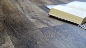 PVC podlaha Maxima Plus Hunter Oak S44 hnedá