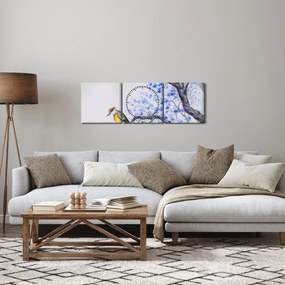 Obraz - Vtáčik na strome s modrými kvetmi (s hodinami) (90x30 cm)