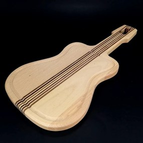 AMADEA Drevená doštička s drážkou v tvare gitary, masívne drevo, 42x20x2 cm