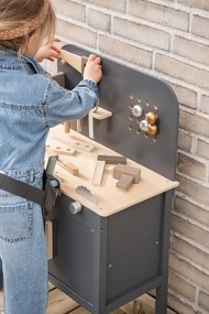 Drevený pracovný stolík pre deti v šedej farbe