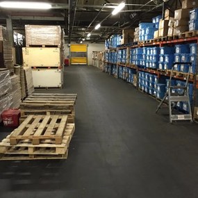 Gerflor Vinylový modulový štvorec R-Tile 9004 Black - 50,3x50,3 cm