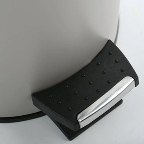 Taupe nášľapný oceľový odpadkový kôš 5 l Adonis – Spirella