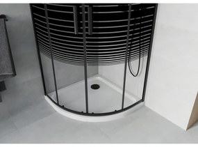 Mexen Rio, štvrťkruhový sprchovací kút s posuvnými dverami 80(dvere) x 80(dvere) x 190 cm, 6mm číre sklo s pásikmi, čierny profil + biela sprchová vanička SLIM, 863-080-080-70-20-4110B