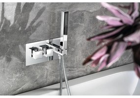 Podomietková sprchová batéria v lesklej striebornej farbe (2 výstupy) Latus – Sapho