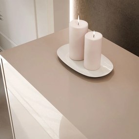 KOMODA ALWIN KAŠMÍR VYSOKÝ LESK 154 cm STRIEBORNÉ NOŽIČKY 14 cm