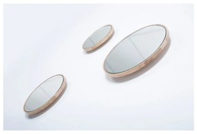 Nástenné zrkadlo s rámom z masívneho dubového dreva Gazzda Look, ⌀ 22 cm