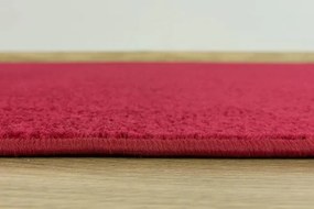 Metrážny koberec Dynasty 58 bordový