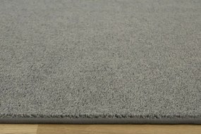 Metrážny koberec Fancy 76 sivý