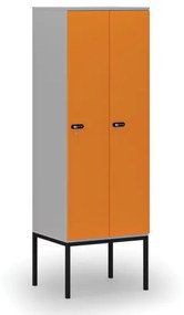 Drevená šatníková skrinka s podnožou, 2 oddiely, mechanický kódový zámok, sivá/oranžová