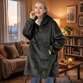 VERK Deka s rukávmi a kapucňou Huggle Hoodie - black