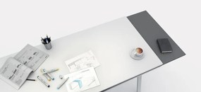 PLAN Kancelársky písací stôl LAYERS, výsuvná prostredná doska, 170 cm, biela/grafit