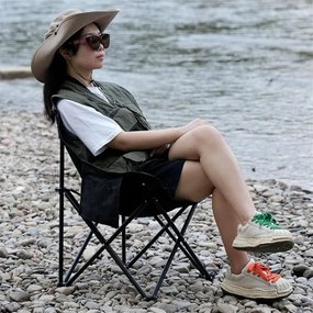 Skladacia turistická stolička s praktickým puzdrom krémová