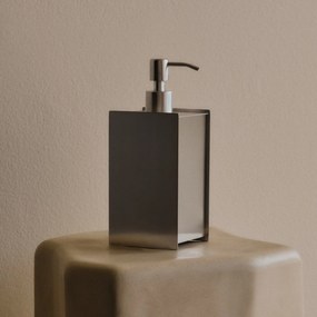 Ferm Living Nerezový dávkovač na mydlo Sama