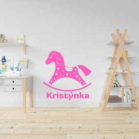 Veselá Stena Samolepka Hojdací koník s menom Farba: růžová, Veľkosť: 40 x 40 cm