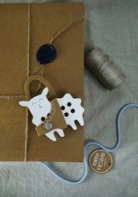 Montessori drevená prepletacia hračka - ovečka