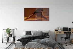Obraz plexi Žena s materiálom 125x50 cm
