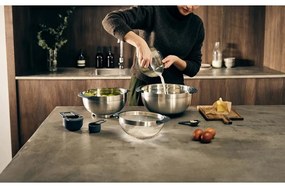 Misy v lesklo striebornej farbe v súprave 9 ks Nest 100 Collection – Joseph Joseph