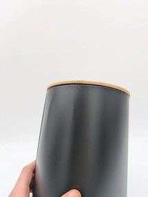 Orion 2. akosť - Plechová dóza na potraviny, čierna, s bambusovým vekom, 2,3l, MÚKA POLOHRUBÁ