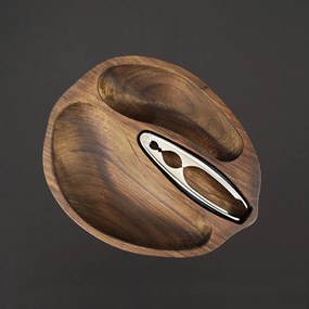 AMADEA Drevená miska v tvare orecha so luskáčikom, masívne drevo americký orech, 23x28x4,5 cm