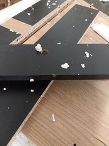 AKCIA Čierny jedálenský stôl s doskou v dekore dub zlatý craft MADO 120x80 II. akosť