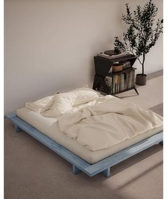 Svetlomodrá dvojlôžková posteľ z borovicového dreva s roštom 140x200 cm Japan – Karup Design