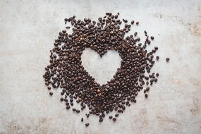 Samolepiaca fototapeta kávové zrná v tvare srdca