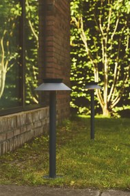 Nordlux Čierny záhradný solárny LED stĺpik Justina s pohybovým čidlom zapichovací 5W 60cm 2418098003