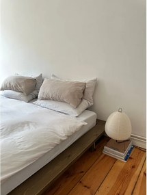 Hnedá jednolôžková posteľ z borovicového dreva s roštom 90x200 cm Japan – Karup Design