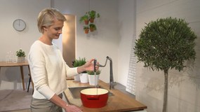 Hansgrohe Metris New, páková kuchynská batéria 320 s vyťahovacou spŕškou, chrómová, HAN-14820000