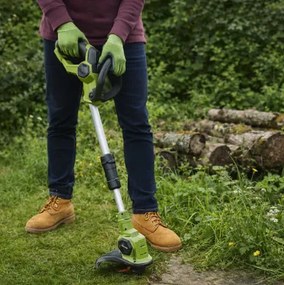 Akumulátorový vyžínač na trávu Baricus / 90 – 115 cm / 70 W / čierna/zelená