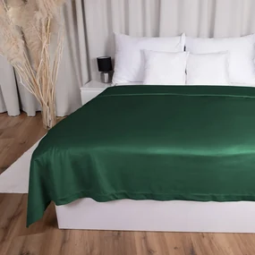 Biante Zamatový prehoz na posteľ Velvet Prémium SVP-040 Lesná zelená 200x220 cm