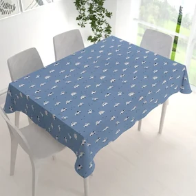 Biante Detský bavlnený obdĺžnikový obrus Sandra SA-589 Traktory a autíčka na modrom 50x100 cm