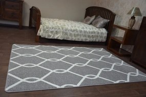 Koberec SKETCH F934 Sivo / Biely trellis