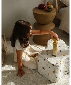 Biely detský puf z textílie buklé/ženilkový Terrazzo Cloud – Wigiwama