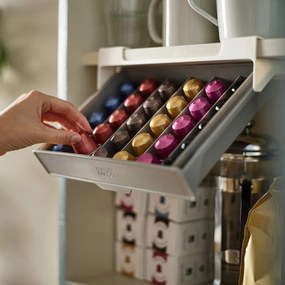 Sivý stojan na kapsule CupboardStore – Joseph Joseph