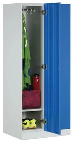 Šatníková skrinka znížená, 2 oddiely, 1500 x 600 x 500 mm, zámok s čítačkou RFID kariet, modré dvere