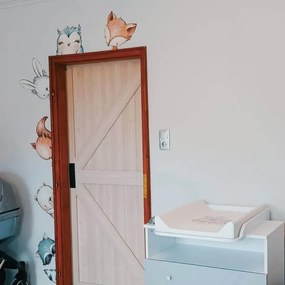 Nálepka na stenu do detskej izby - Lesné zvieratka okolo dverí
