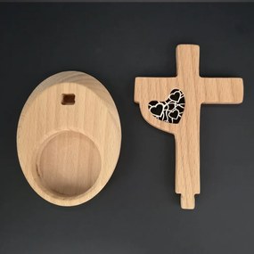 AMADEA Drevený svietnik kríž z masívneho dreva s vkladom - srdce, výška 12 cm