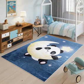 Detský koberec s motívom pandy na mesiaci Šírka: 140 cm | Dĺžka: 200 cm