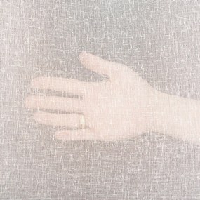 Prírodná krémová záclona PETRA v prirodzenom vzhľade ukončená olovkom  - šité na mieru