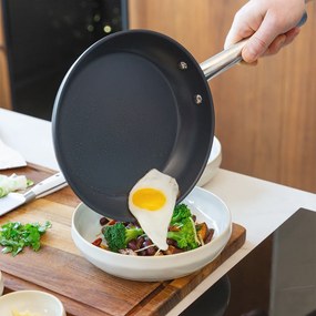 Panvica s titánovým povrchom Ø 28 cm - Saturn Terra Lunasol - 601302