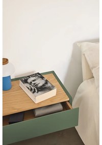 Zelený závesný nočný stolík s doskou v dubovom dekore Arista – Teulat