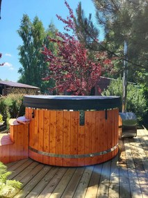 Záhradná vírivka na drevo s horúcim hydromasážnym sudom veko 225
