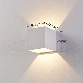 Biele nástenné LED svietidlo Esma v tvare kocky