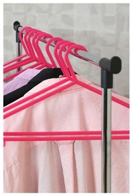 Kovový teleskopický/pojazdný stojan na oblečenie v striebornej farbe – Premier Housewares