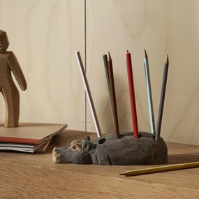 Ferm Living Drevený stojanček na ceruzky Hippo Hand Carved