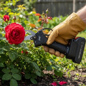 Akumulátorové nožnice na konáre 25 mm – dve batérie, nabíjačka, kufrík